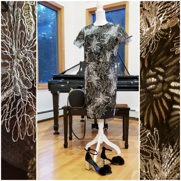 ELEGANT Black Dress Gold & Silver Embroidery - Picture 5 of 9